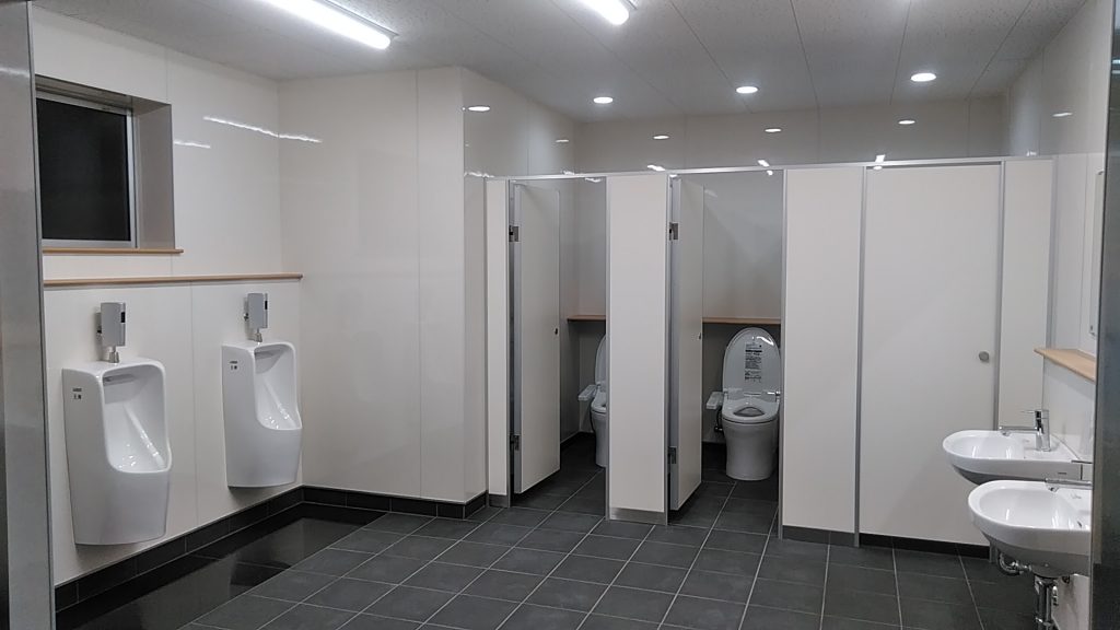 倉庫→共同トイレ